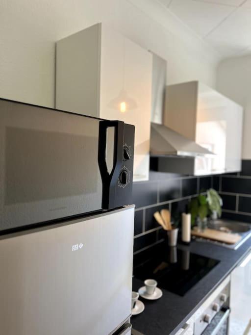 Appartement Cosy Et Lumineux Avec Parking Gratuit กอลมาร์ ภายนอก รูปภาพ